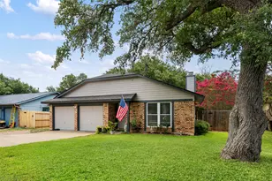 7805 Wakefield Dr, Austin, TX 78749 - Photo 2
