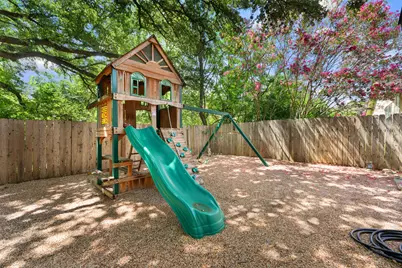 7805 Wakefield Drive, Austin, TX 78749 - Photo 32