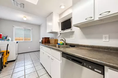 7805 Wakefield Drive, Austin, TX 78749 - Photo 12