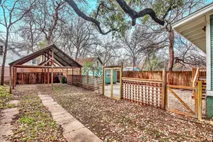 809 E Riverside Dr, Austin, TX 78704 - Photo 28