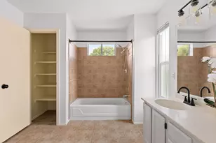 13208 Vendrell Dr, Austin, TX 78729 - Photo 26