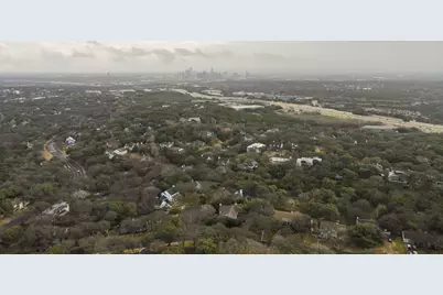 2001 Wychwood Drive, Austin, TX 78746 - Photo 30