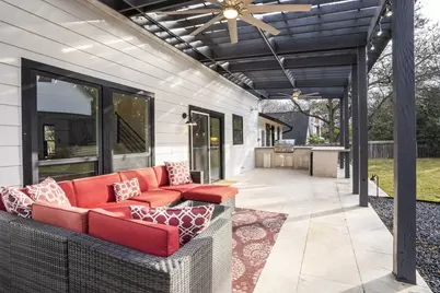 2001 Wychwood Drive, Austin, TX 78746 - Photo 14