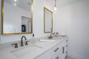 2001 Wychwood Dr, Austin, TX 78746 - Photo 22