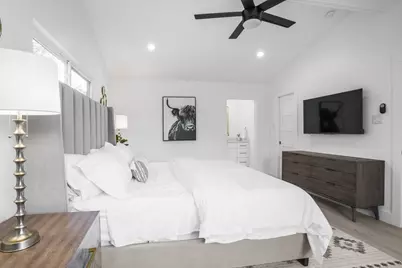 2001 Wychwood Drive, Austin, TX 78746 - Photo 18
