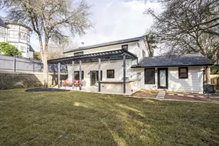 2001 Wychwood Dr, Austin, TX 78746 - Photo 16