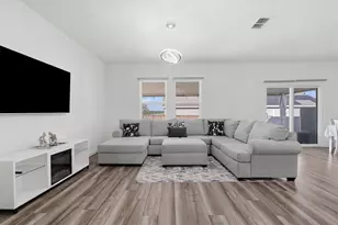 101 Magnum Force Dr, Jarrell, TX 76537 - Photo 6