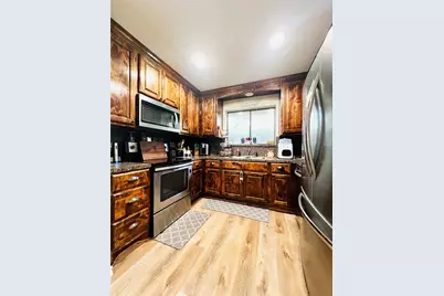 1904 N Hoover Avenue, Cameron, TX 76520 - Photo 6