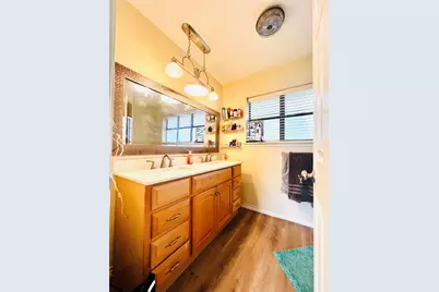 1904 N Hoover Avenue, Cameron, TX 76520 - Photo 14