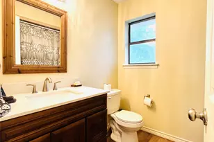 1904 N Hoover Ave, Cameron, TX 76520 - Photo 16