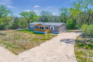 119 Milam Ln, Bastrop, TX 78602 - Photo 2