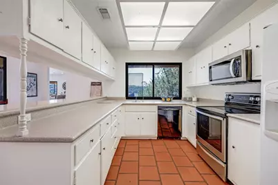 18703 Lakeland Drive, Lago Vista, TX 78645 - Photo 14