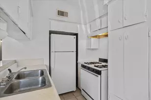 2507 Manor Cir, Austin, TX 78723 - Photo 10