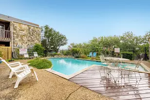 6903 Deatonhill Dr, Austin, TX 78745 - Photo 20