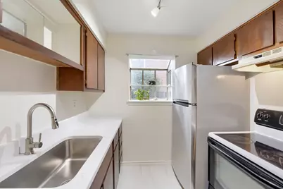 6903 Deatonhill Drive #20, Austin, TX 78745 - Photo 6