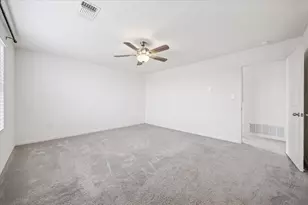 208 Night Riders Wy, Jarrell, TX 76537 - Photo 14