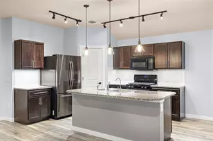 221 Camellia Dr, Hutto, TX 78634 - Photo 6