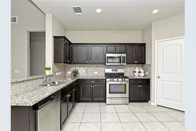 6917 Ranchito Drive, Austin, TX 78744 - Photo 8