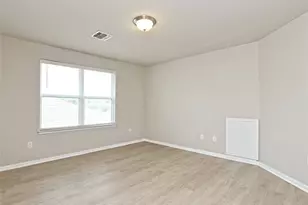 6917 Ranchito Dr, Austin, TX 78744 - Photo 14