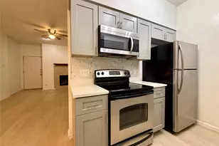 203 E 31st St, Austin, TX 78705 - Photo 10