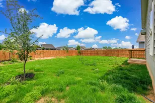 116 Bens Blf, Fredericksburg, TX 78624 - Photo 2