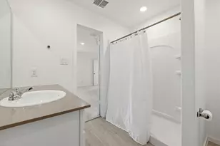 116 Bens Blf, Fredericksburg, TX 78624 - Photo 14