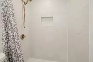 7609 Crystalbrook Dr W, Austin, TX 78724 - Photo 14