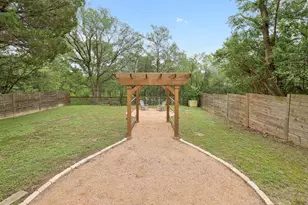 7609 Crystalbrook Dr W, Austin, TX 78724 - Photo 20