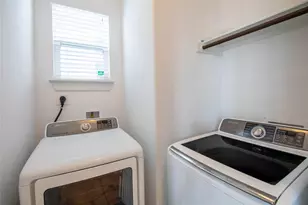 7111 Mowbray St, Austin, TX 78741 - Photo 16
