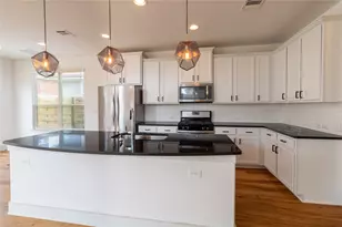 7111 Mowbray St, Austin, TX 78741 - Photo 32