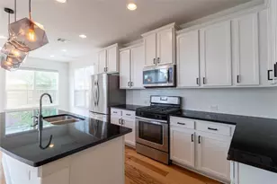 7111 Mowbray St, Austin, TX 78741 - Photo 12