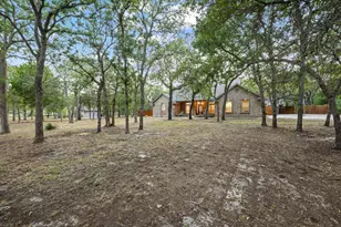 182 Elm Wood Dr, Elgin, TX 78621 - Photo 34