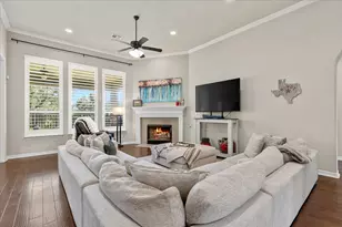 17604 Wildrye Dr, Austin, TX 78738 - Photo 2