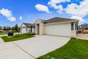 4905 Hazelnut Ln, Del Valle, TX 78617 - Photo 2