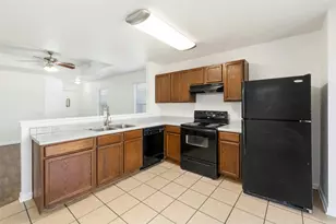 12524 Sky Harbor Dr, Del Valle, TX 78617 - Photo 6