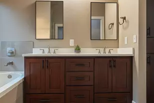 105 Diamond Head Dr, Bastrop, TX 78602 - Photo 8