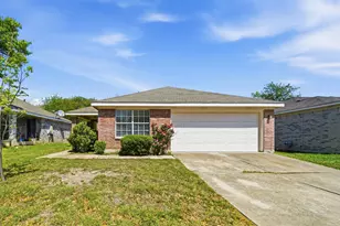 1910 Steeds Crossing, Pflugerville, TX 78660 - Photo 2