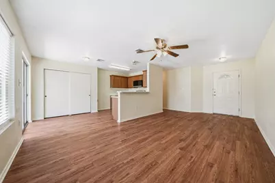 1910 Steeds Crossing, Pflugerville, TX 78660 - Photo 4