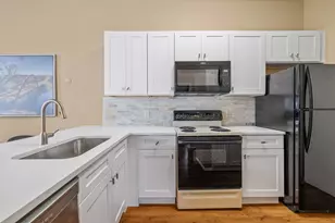 2802 Nueces St, Austin, TX 78705 - Photo 2