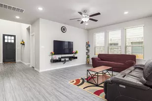 1509 Blue Crk Ln, Georgetown, TX 78628 - Photo 4