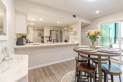 6915 Ten Oaks Circle, Austin, TX 78744 - Photo 2
