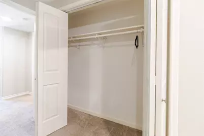 6915 Ten Oaks Circle, Austin, TX 78744 - Photo 22