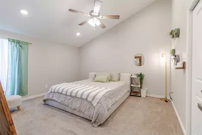 6915 Ten Oaks Circle, Austin, TX 78744 - Photo 18