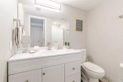 6915 Ten Oaks Circle, Austin, TX 78744 - Photo 14