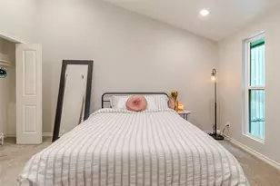 6915 10 Oaks Cir, Austin, TX 78744 - Photo 20