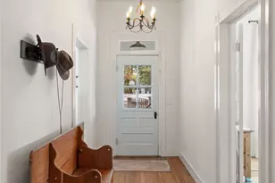 303 W College St, Fredericksburg, TX 78624 - Photo 6