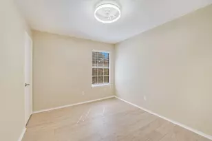 6808 Luckenbach Ln, Austin, TX 78729 - Photo 16