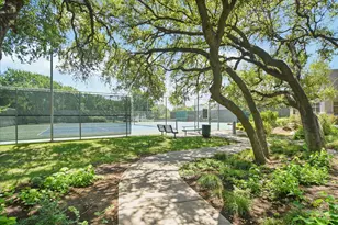 6808 Luckenbach Ln, Austin, TX 78729 - Photo 30
