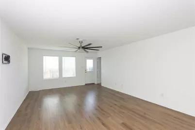 544 Rancho Del Cielo Loop, Jarrell, TX 76537 - Photo 10