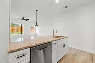 21201 Portsmouth Cove, Lago Vista, TX 78645 - Photo 12